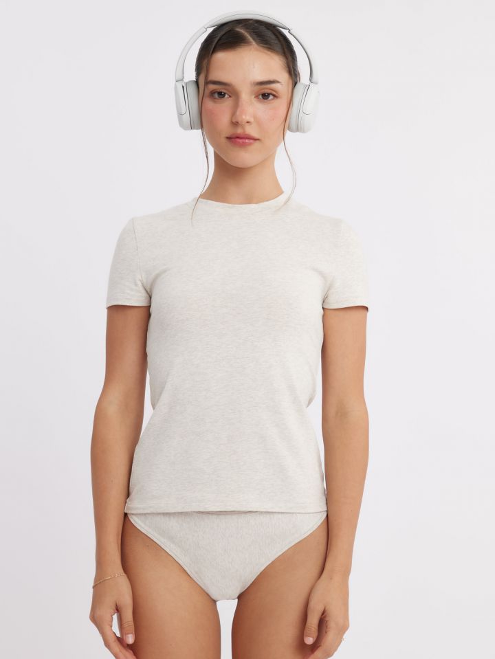 טישרט קצרה טוטאל סטרץ׳