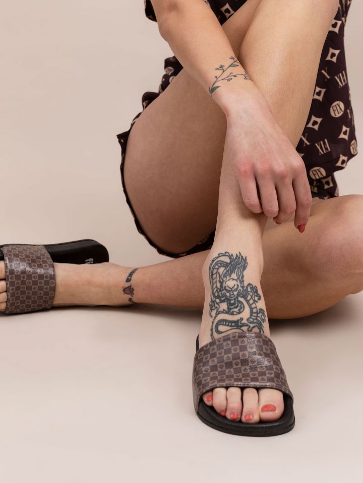 נעלי בית מונוגרם SASS & CLASS