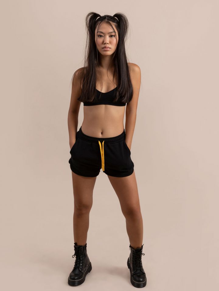 מכנסיים קצרים