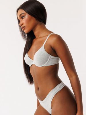 תחתוני חוטיני בגזרת וי טוטאל-סטרץ׳