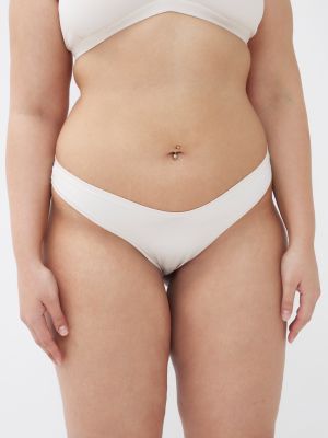 תחתוני חוטיני בגזרת וי טוטאל-סטרץ׳