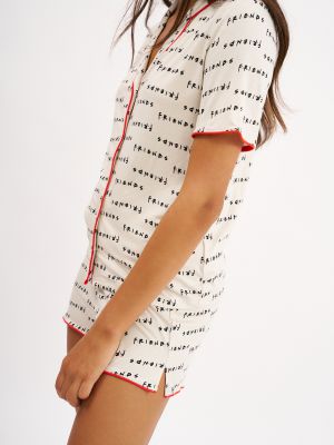 סט פיג’מה מכופתרת חברים