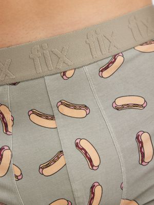 תחתוני בוקסר נקניקיות