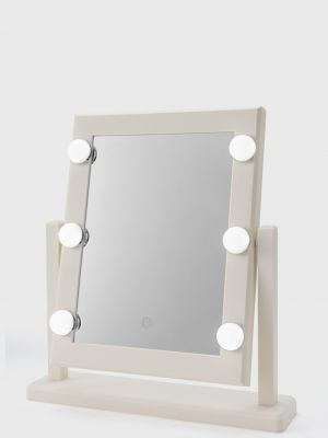 מראה עם אורות