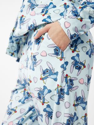 סט פיג׳מה מכופתרת סטיץ׳