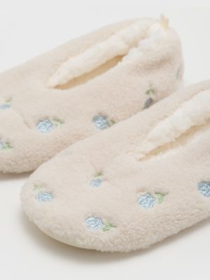 נעלי בית צמריריות