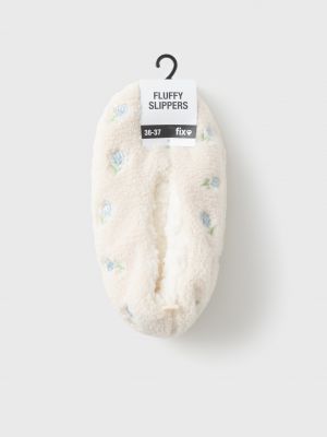 נעלי בית צמריריות