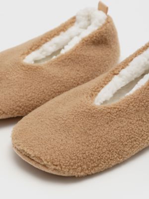 נעלי בית צמריריות