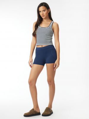 מכנסי טייץ׳ קצרים