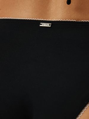 תחתוני ביקיני פיקוט