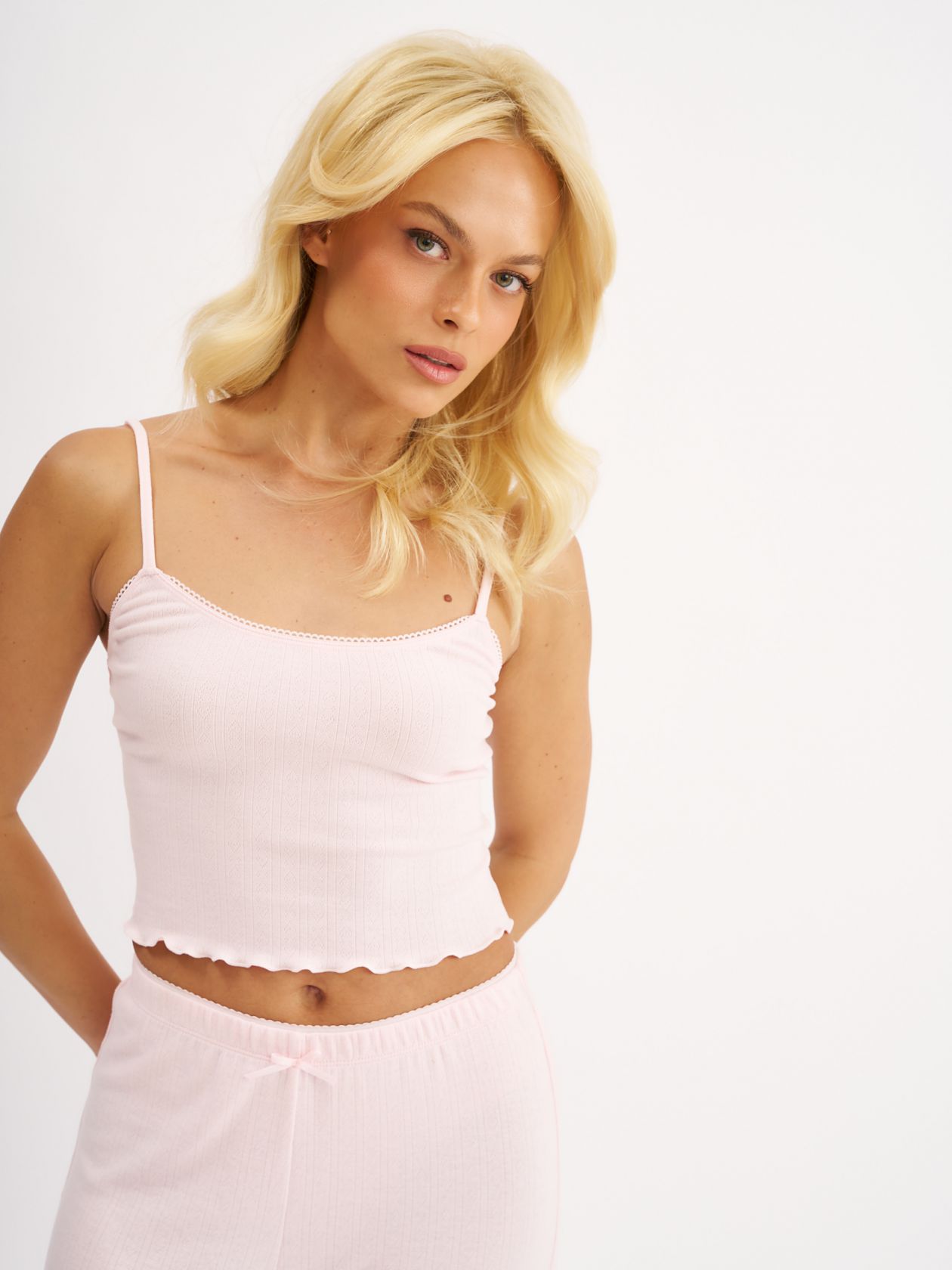 גופיית ספגטי פוינטל