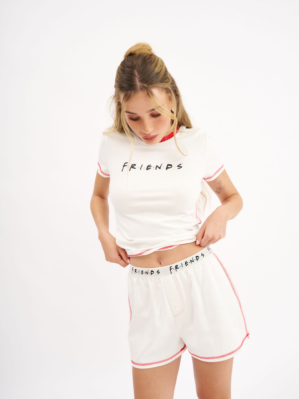 סט פיג׳מה קצר חברים