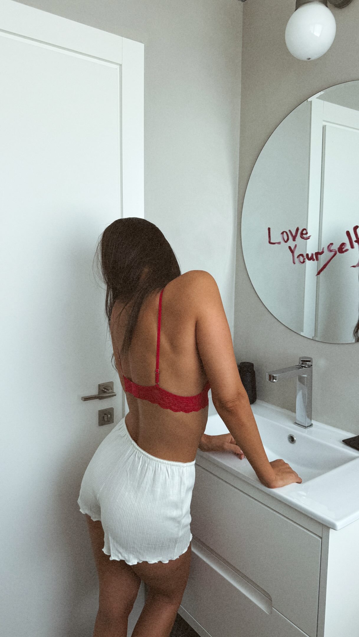 Love yourself ❤️
לא רק היום, 
בכל יום מחדש.
כי האהבה הכי חשובה היא זו שמתחילה בעצמנו❣️
